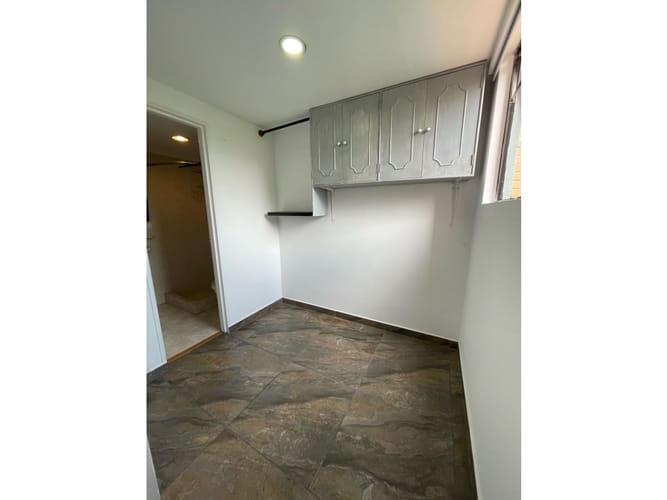 Apartamento de 4 alcobas en arriendo en El Castillo, Medellín, 130 m² · foto 6 de 24