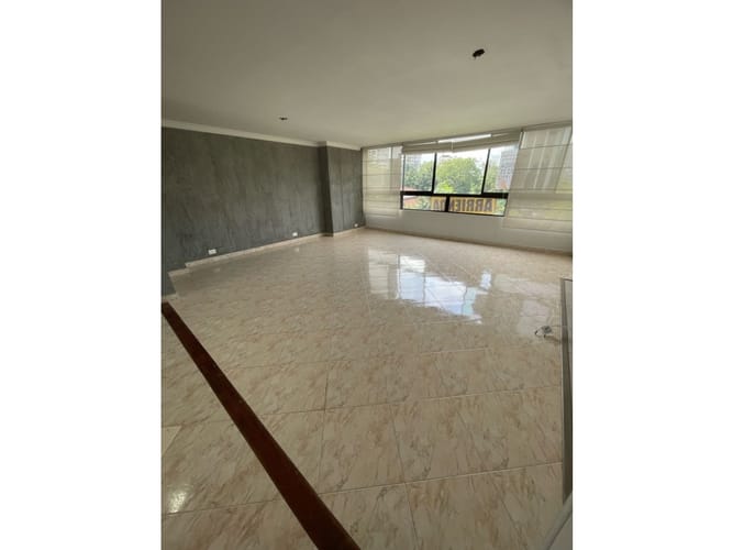 Apartamento de 4 alcobas en arriendo en El Castillo, Medellín, 130 m² · foto 9 de 24