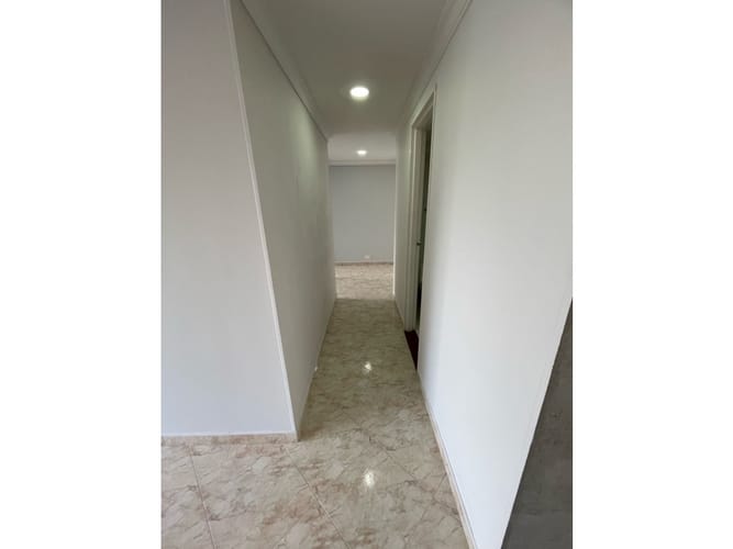 Apartamento de 4 alcobas en arriendo en El Castillo, Medellín, 130 m² · foto 13 de 24