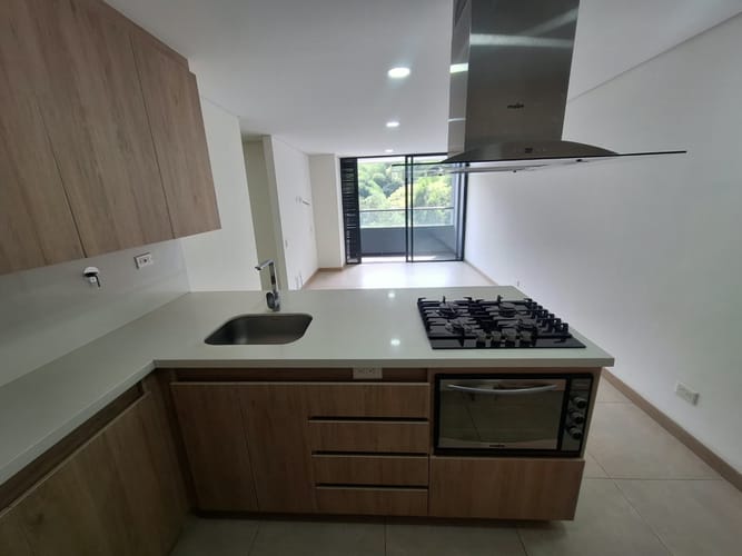 Apartamento de 2 alcobas en arriendo en El Poblado, Medellín, 65 m² · foto 3 de 20