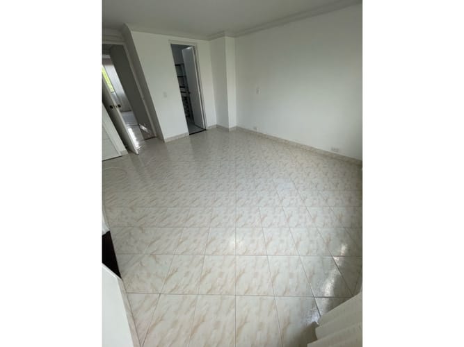 Apartamento de 4 alcobas en arriendo en El Castillo, Medellín, 130 m² · foto 21 de 24