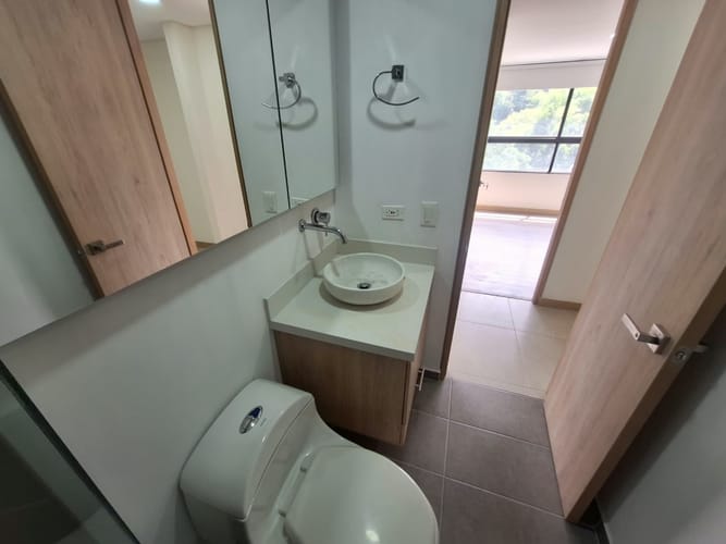 Apartamento de 2 alcobas en arriendo en El Poblado, Medellín, 65 m² · foto 11 de 20