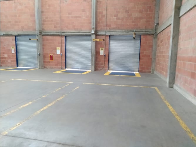 Bodega en arriendo en Echavarria, Madrid, 2550 m² · foto 12 de 20