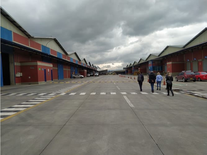 Bodega en arriendo en Echavarria, Madrid, 2550 m² · foto 14 de 20