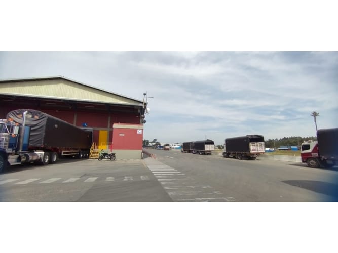 Bodega en arriendo en Echavarria, Madrid, 2550 m² · foto 18 de 20
