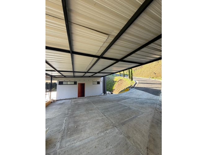 Casa de 3 alcobas en venta en El Porvenir, Rionegro, 240 m² · foto 5 de 18