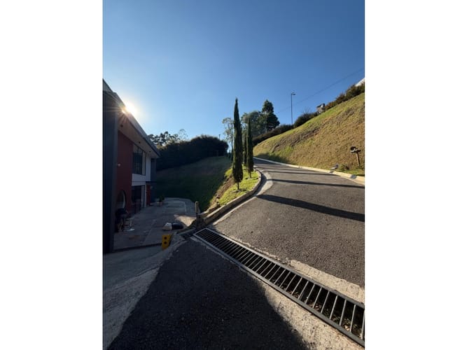 Casa de 3 alcobas en venta en El Porvenir, Rionegro, 240 m² · foto 16 de 18