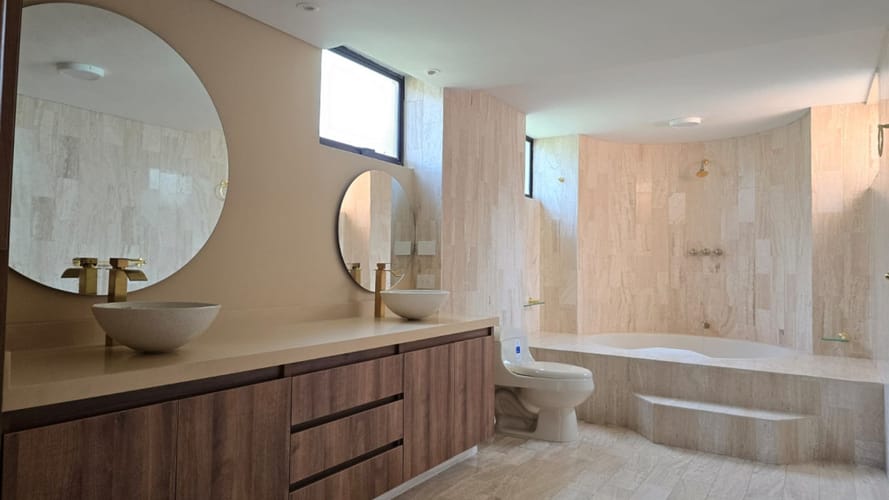 Apartamento de 4 alcobas en arriendo en Los Balsos, Medellín, 349 m² · foto 12 de 24