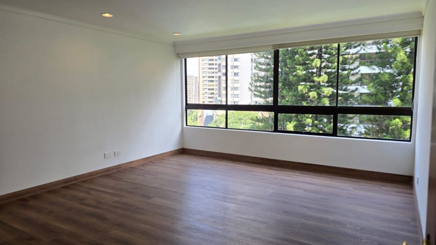 Apartamento de 4 alcobas en arriendo en Los Balsos, Medellín, 349 m² · foto 13 de 24