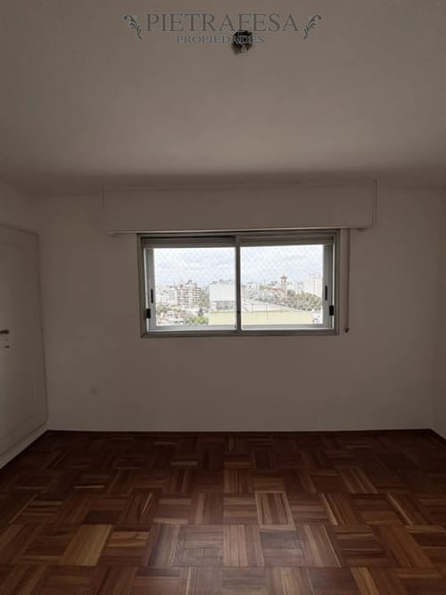 Apartamento en alquiler, 3 dormitorios, 2 baños, terraza. Pocitos. · Foto 8