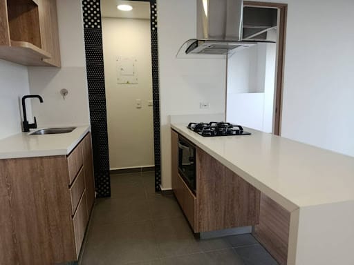 Apartamento de 2 alcobas en arriendo en Loma Del Escobero, Envigado, 69 m² · foto 3 de 16