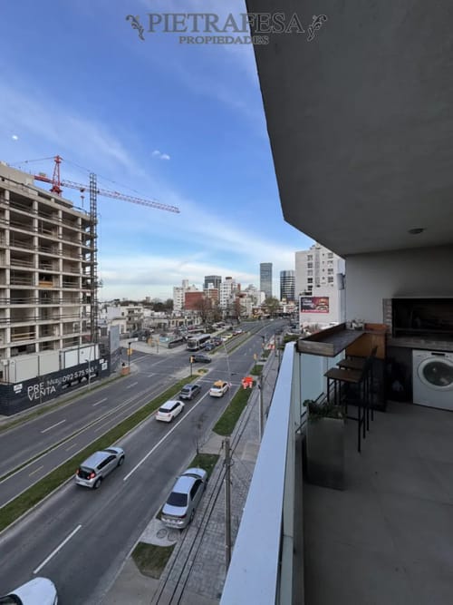 Apartamento en alquiler, 1 dormitorio, 1 baño, terraza con parrillero, cochera. Equipado. Buceo. · Foto 7