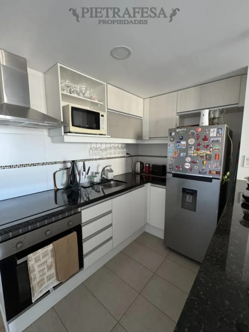 Apartamento en alquiler, 1 dormitorio, 1 baño, terraza con parrillero, cochera. Equipado. Buceo. · Foto 8