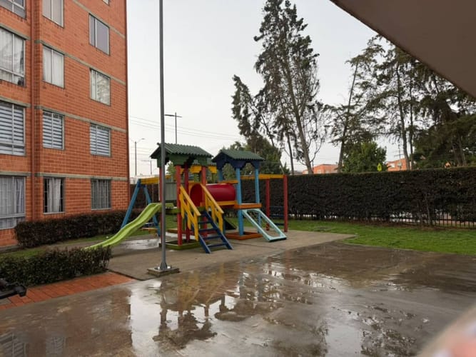 Apartamento de 2 alcobas en venta en Alcala, Mosquera, 49 m² · foto 2 de 17