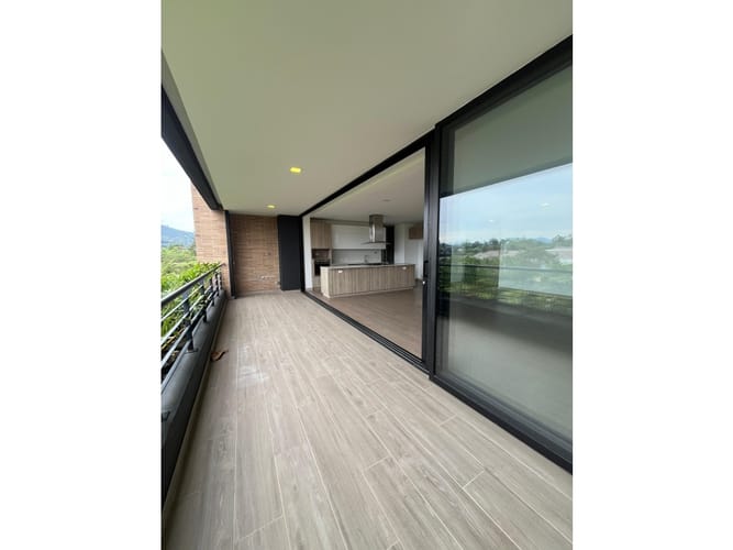 Apartamento de 2 alcobas en arriendo en Llano Grande, Rionegro, 198 m² · foto 4 de 23