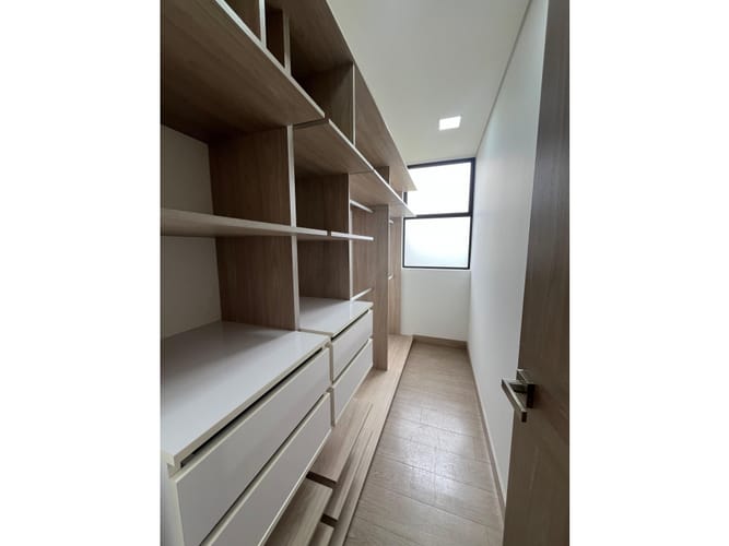 Apartamento de 2 alcobas en arriendo en Llano Grande, Rionegro, 198 m² · foto 8 de 23