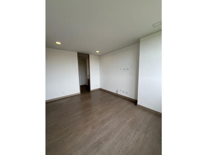 Apartamento de 2 alcobas en arriendo en Llano Grande, Rionegro, 198 m² · foto 10 de 23