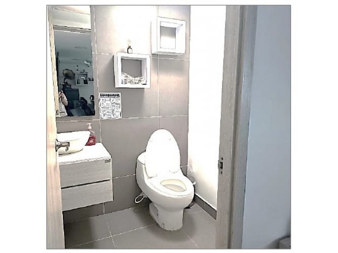 Casa en venta en Conquistadores, Medellín, 363 m² · foto 9 de 12