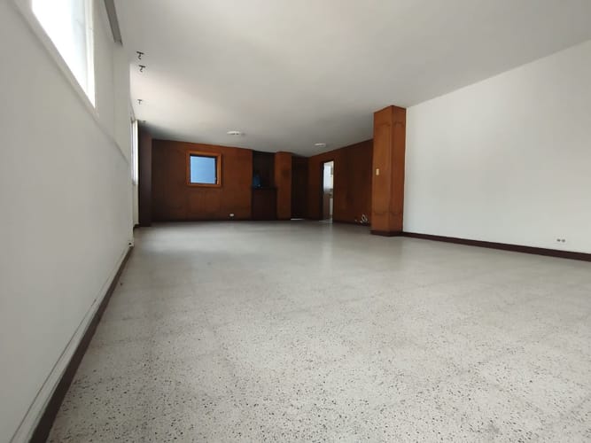 Apartamento de 3 alcobas en arriendo en La Candelaria, Medellín, 120 m² · foto 3 de 24