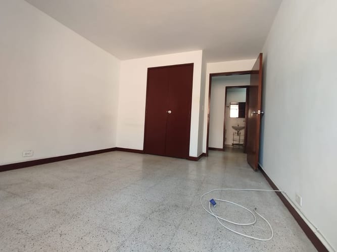 Apartamento de 3 alcobas en arriendo en La Candelaria, Medellín, 120 m² · foto 15 de 24