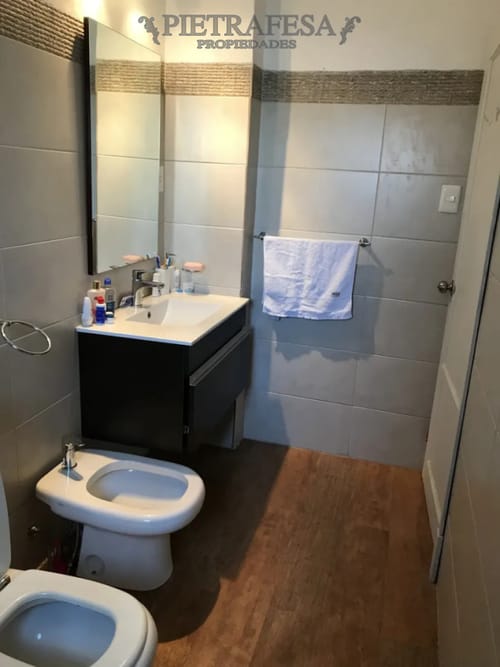 Apartamento en alquiler, 3 dormitorios, 2 baños, terraza. Tres Cruces. · Foto 8