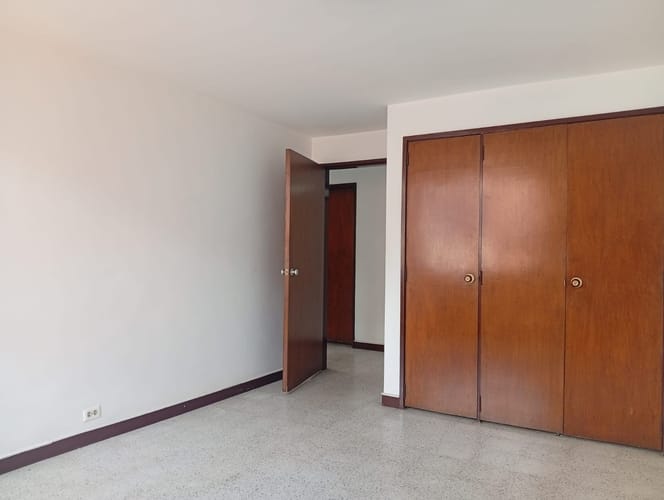 Apartamento de 3 alcobas en arriendo en La Candelaria, Medellín, 120 m² · foto 17 de 24