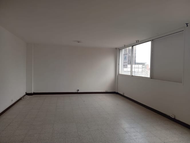 Apartamento de 3 alcobas en arriendo en La Candelaria, Medellín, 120 m² · foto 2 de 24