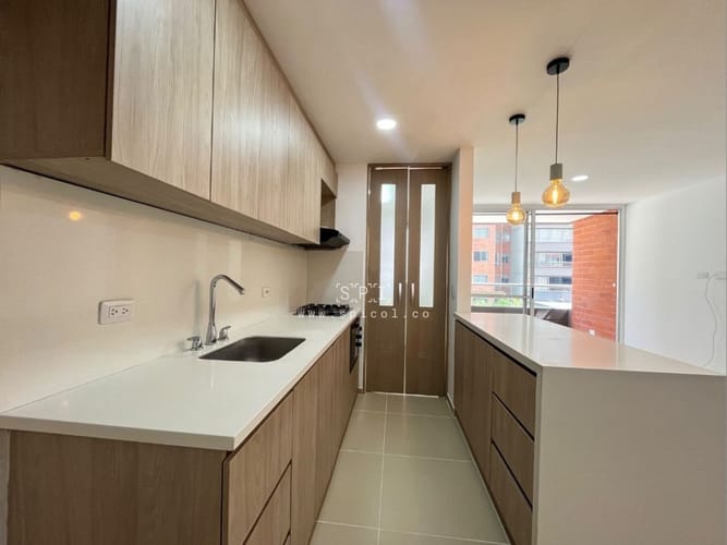 Apartamento de 3 alcobas en arriendo en Villa Del Parque, Medellín, 73 m² · foto 3 de 20
