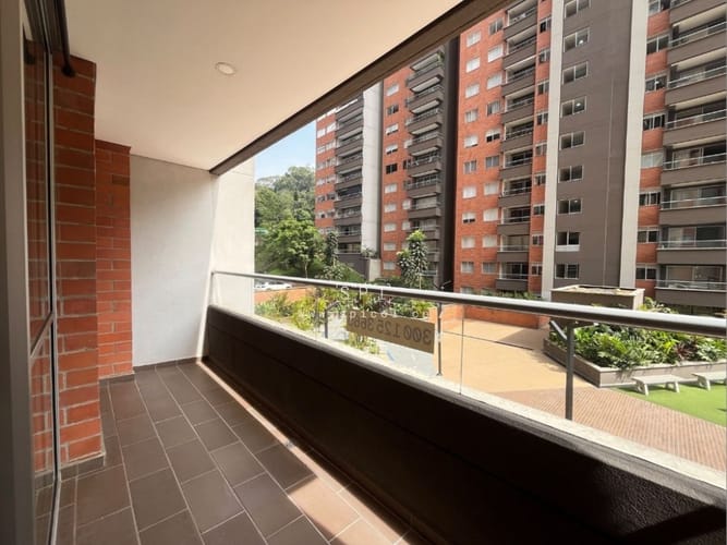Apartamento de 3 alcobas en arriendo en Villa Del Parque, Medellín, 73 m² · foto 16 de 20