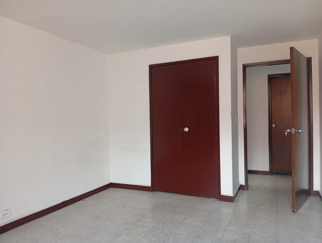 Apartamento de 3 alcobas en arriendo en La Candelaria, Medellín, 120 m² · foto 22 de 24