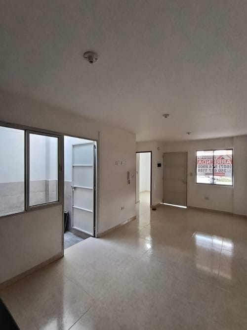 Casa de 3 alcobas en arriendo en Conjunto Cerrado Firenze, Villa del Rosario, 74 m² · foto 2 de 15