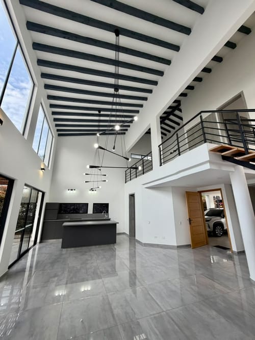 Casa de 3 alcobas en venta en El Retiro, 265 m² · foto 2 de 21