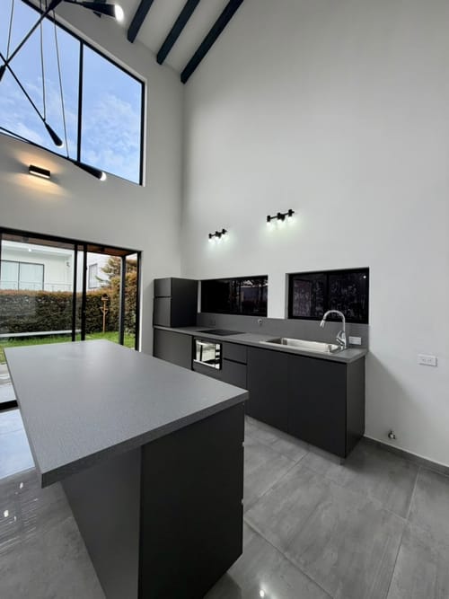 Casa de 3 alcobas en venta en El Retiro, 265 m² · foto 3 de 21