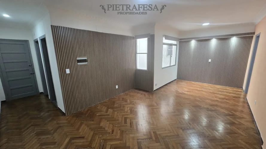 Apartamento en alquiler, 2 dormitorio, 1 baño, terraza. Centro. · Foto 2