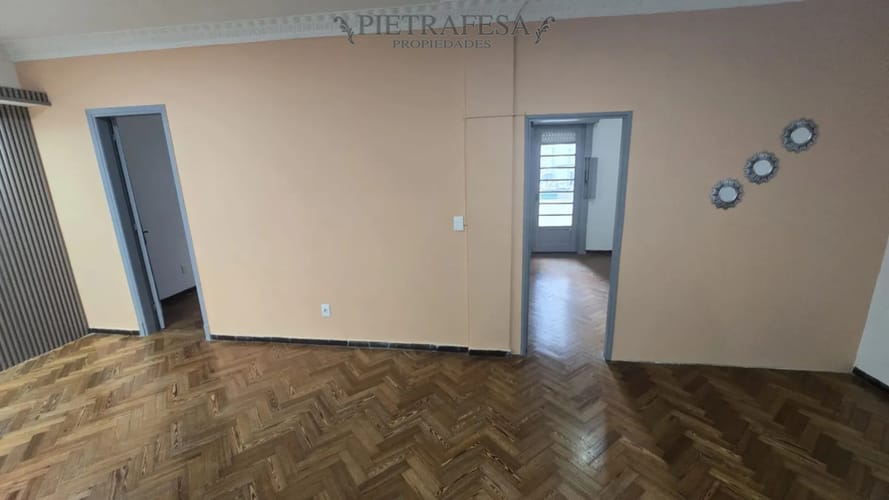 Apartamento en alquiler, 2 dormitorio, 1 baño, terraza. Centro. · Foto 3