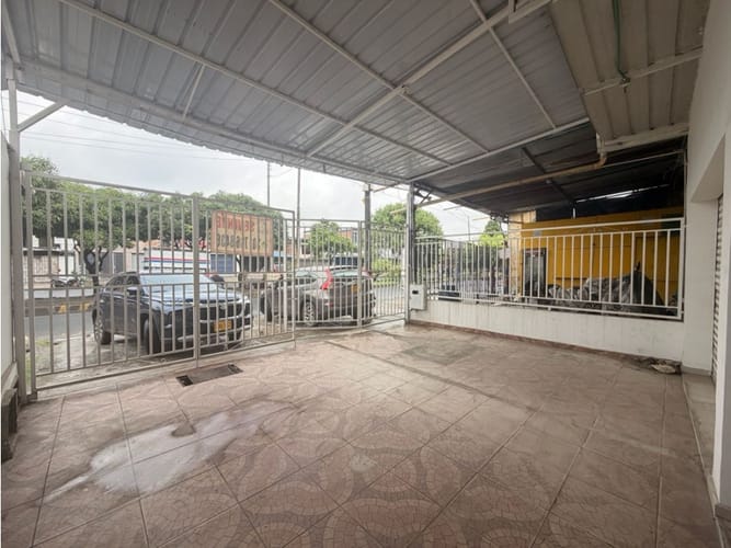 Local en venta en Manuela Beltran, Cali, 140 m² · foto 3 de 8