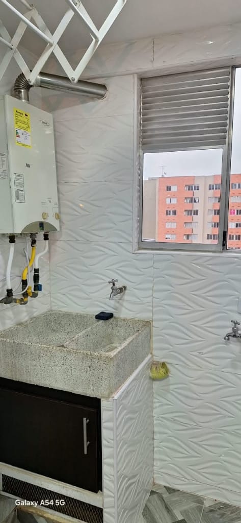 Apartamento de 3 alcobas en arriendo en Fac, Madrid, 55 m² · foto 4 de 13