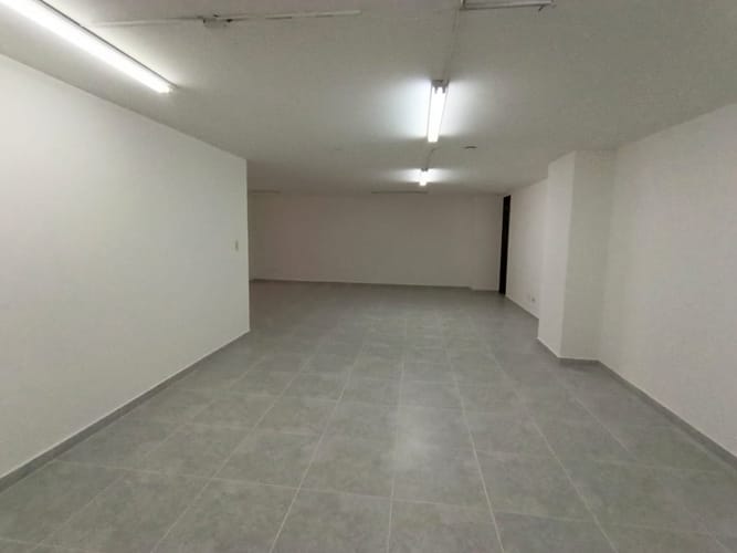 Oficina en arriendo en El Centro, Manizales, 77 m² · foto 3 de 24