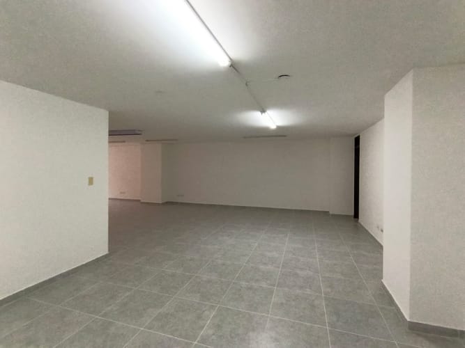 Oficina en arriendo en El Centro, Manizales, 77 m² · foto 8 de 24