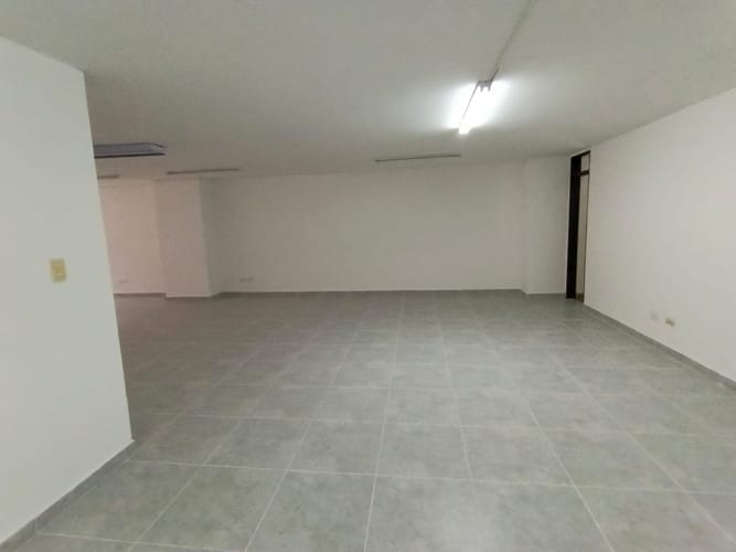 Oficina en arriendo en El Centro, Manizales, 77 m² · foto 11 de 24