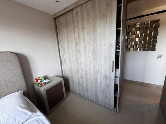 Apartamento de 3 alcobas en venta en Loma De Los Bernal, Medellín, 74 m² · foto 7 de 16