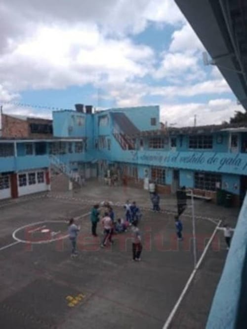 Casa en venta en Centro Fontibon, Bogotá, 1000 m² · foto 8 de 19