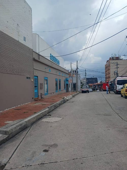 Casa de 8 alcobas en venta en Centro Comercial Hacienda Santa Bárbara, Bogotá, 592 m² · foto 10 de 24