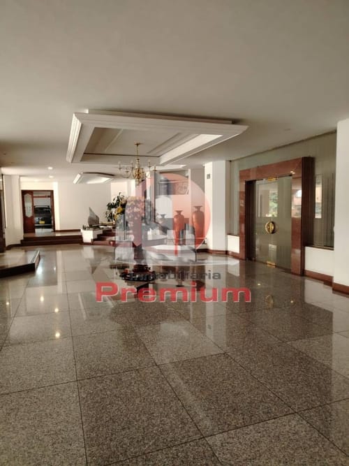 Apartamento de 3 alcobas en venta en San Patricio, Bogotá, 154 m² · foto 3 de 24