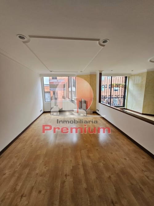 Apartamento de 3 alcobas en venta en San Patricio, Bogotá, 154 m² · foto 4 de 24