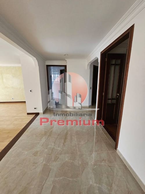 Apartamento de 3 alcobas en venta en San Patricio, Bogotá, 154 m² · foto 7 de 24
