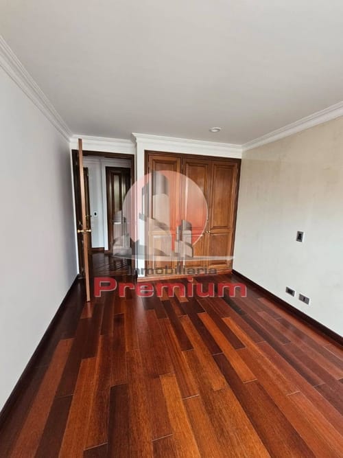 Apartamento de 3 alcobas en venta en San Patricio, Bogotá, 154 m² · foto 11 de 24