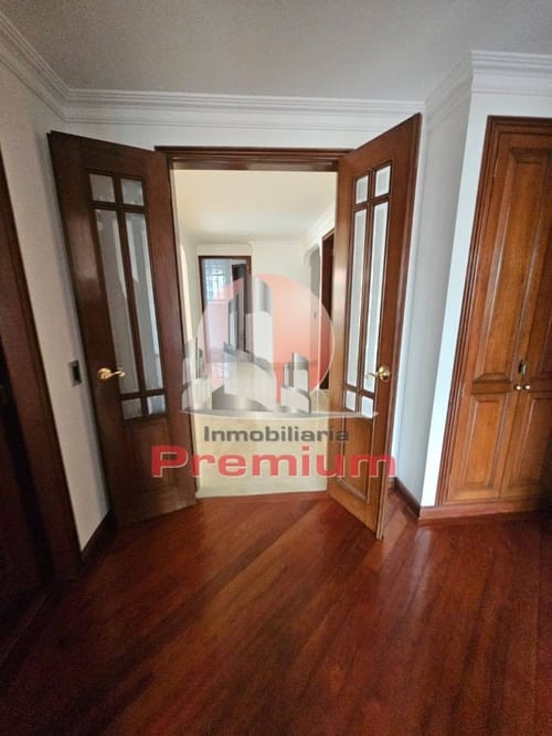 Apartamento de 3 alcobas en venta en San Patricio, Bogotá, 154 m² · foto 12 de 24