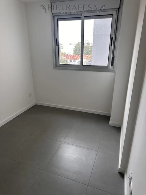 Apartamento en alquiler, 1 dormitorio, 1 baño, terraza. La Blanqueada. · Foto 2
