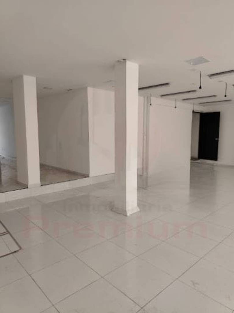 Casa en venta en La Castellana, Bogotá · foto 6 de 24